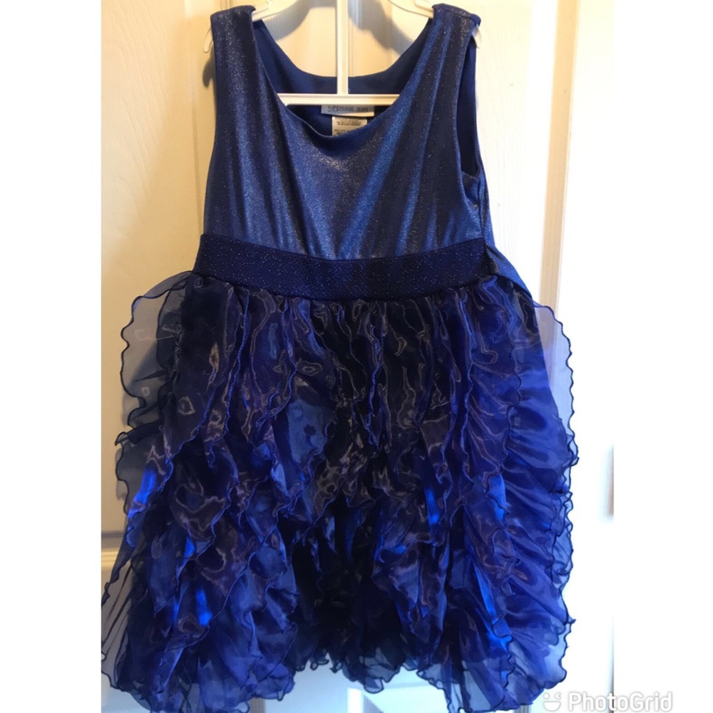 This is a BONNIE JEAN little girl Dress